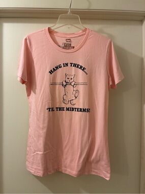 Full Frontal with Samantha Bee Studio Audience pink 'Hang In There' Cat T XL